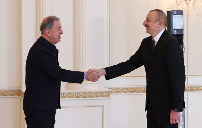 Milli Savunma Bakanı Hulusi Akar, Bakü'de Cumhurbaşkanı Aliyev ile görüştü. | Fotoğraf: AA